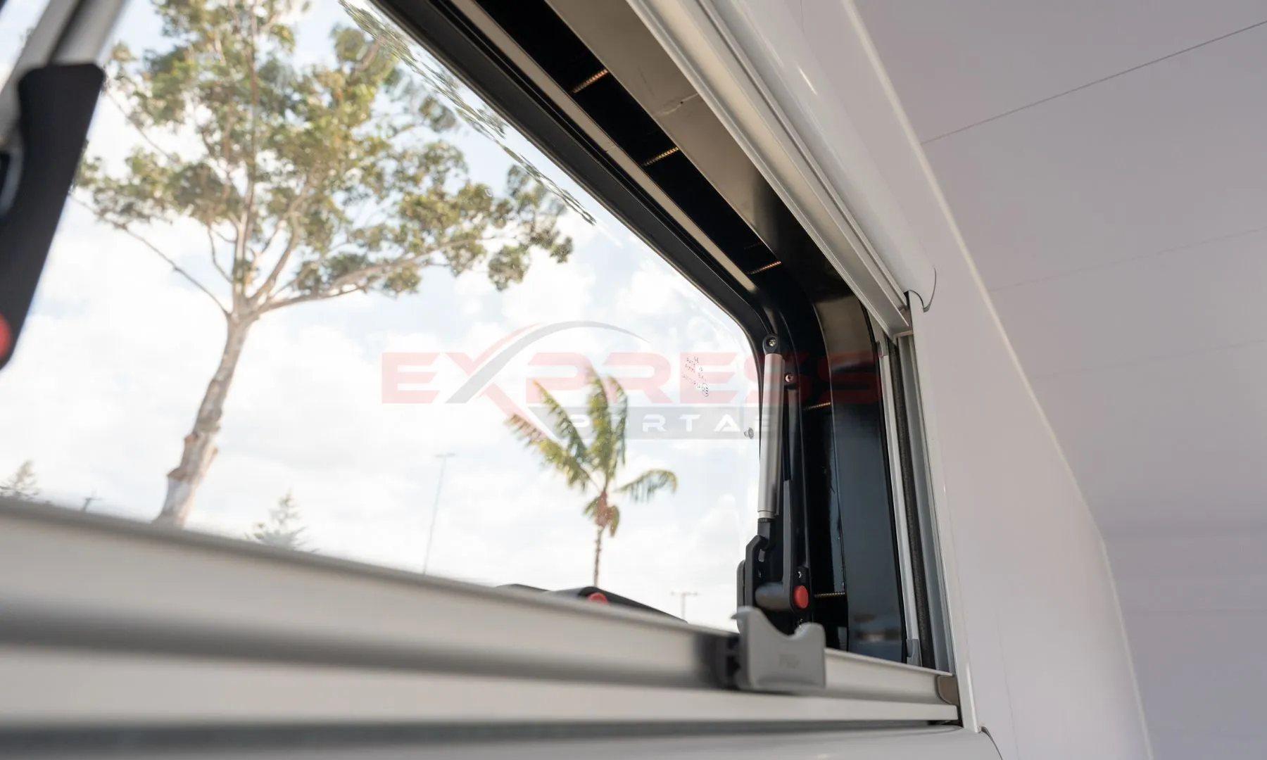 4m Spacee Lite - Open Plan