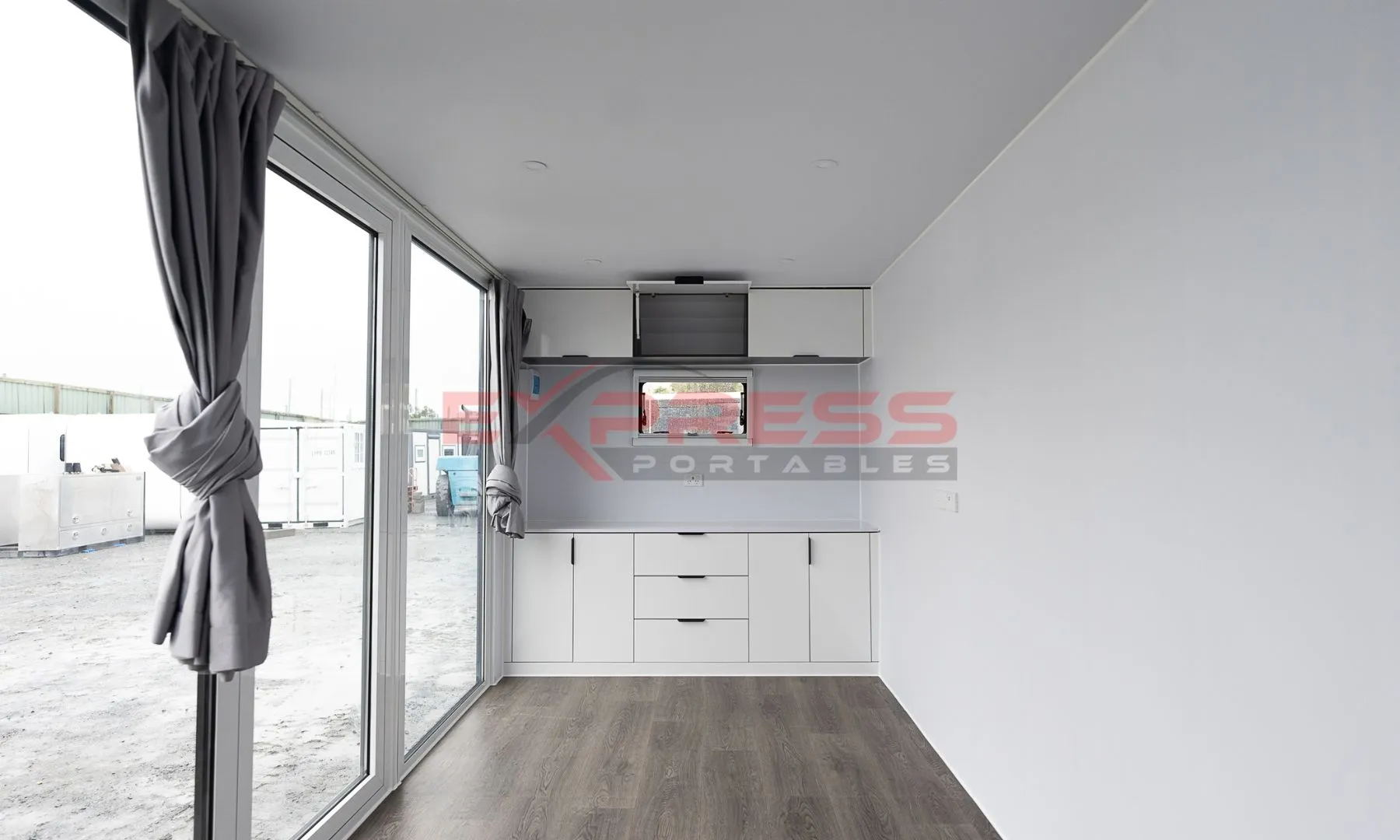 6m Spacee Lite with Cabinetry
