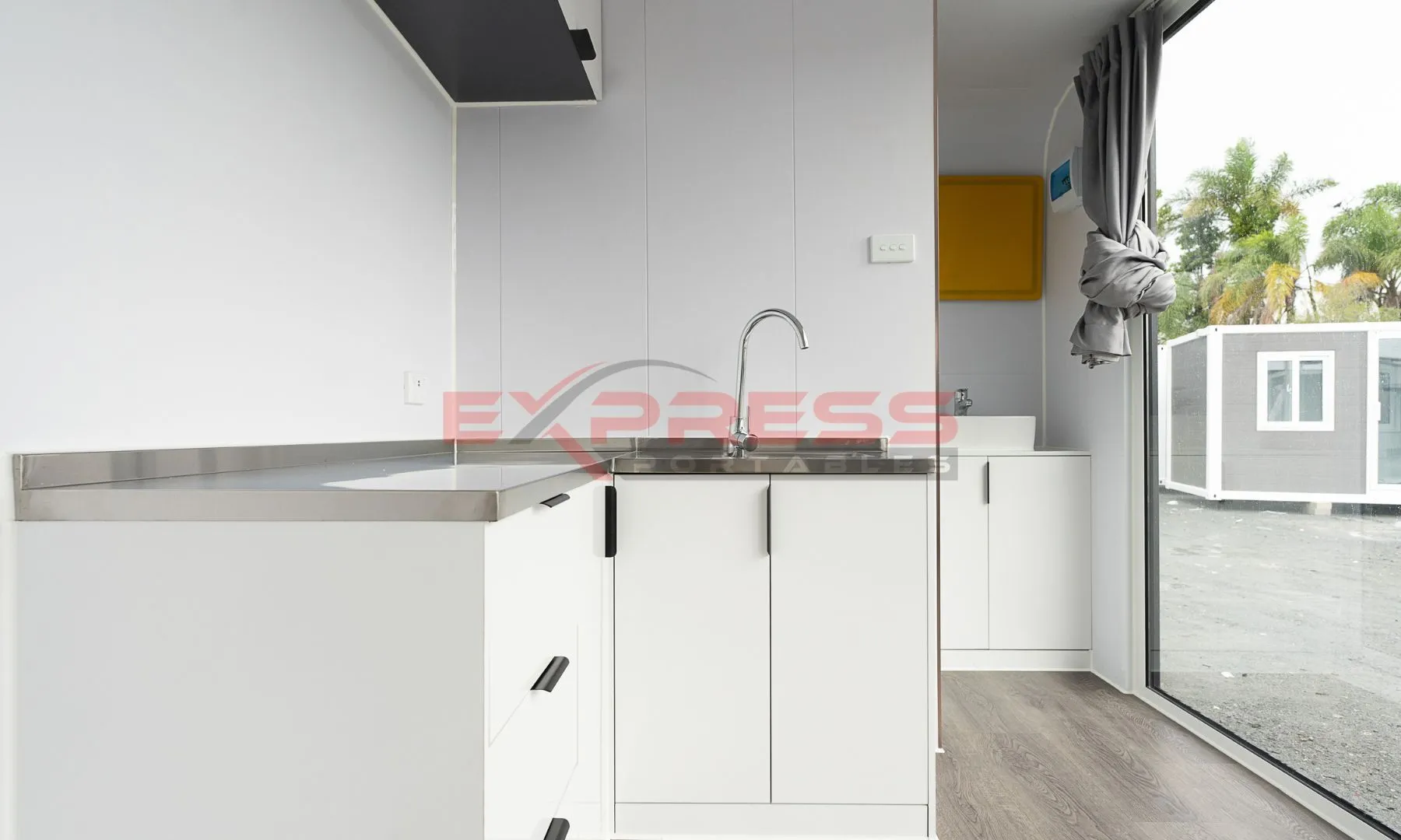 6m Spacee Lite with Kitchenette & Bathroom